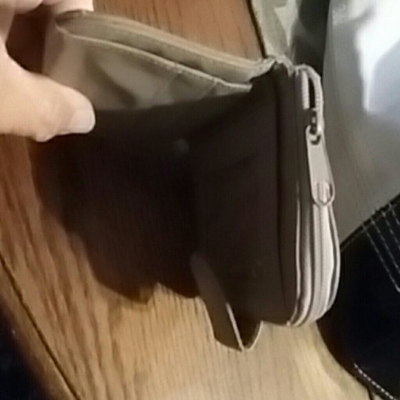 Wallet - Picture 4 of 4